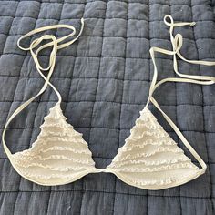 Size Large. Never Worn. Sydney Sweeney, White Bikinis, Frankies Bikinis, Womens Swim, Sydney, Color White, Swimming, Tags, Women Shopping