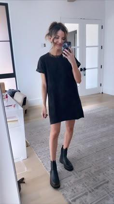 Cocktail Dress With Combat Boots, Tshirt Over Black Dress Outfits, Black Maxi Dress With Combat Boots, T Shirt Dress And Boots, Black T-shirt Dress, Outfit With Black Tshirt, Black Tshirt Dress Outfit Summer, Styling Tshirt Dress, Tshirt Dress Winter