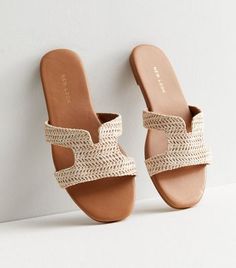 New Look Off White Woven Strap Mule Sliders. Combining a stylish woven finish with an effortless slip-on design, these off white mule sliders will take you from brunches to BBQs and beyond. Woven finish. Open toe. Slip-on design. Flat sole. White Mules, Wedding Guest Shoes, Summer Capsule Wardrobe, Denim Gift, Ballet Pumps, Vegan Shoes, Petite Maternity, Summer Accessories, Slipper Boots