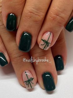 21 Short Christmas Nail Ideas | Lauren Erro Christmas Nails 2023 Short Green, Green Shellac Nail Designs, Green Present Nails, Hunter Green Nails Christmas, Square Green Christmas Nails, Short Xmas Nails Green, Green Christmas Nail Designs Square, Green Christmas Nail Designs Simple, Emerald Green Gel Nails Short