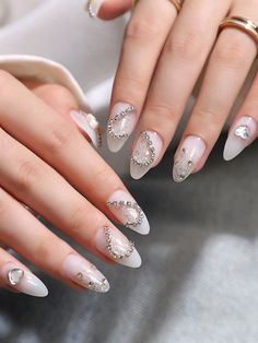 White  Collar   Colorblock 3D Nails Embellished   Nail,Hand & Foot Care Bridal Press On Nails, Glitter Gradient, White Glitter Nails, Diamond Decorations, Almond Shape Nails, Nail Art Set, Art Tool, Heart Diamond, Bridal Nails