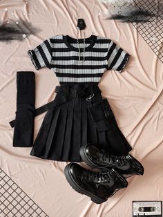 Tomboy Style Outfits, Swaggy Outfits, Tomboy Fashion, Alternative Outfits, Really Cute Outfits, Kawaii Clothes, Girls Fashion Clothes, Edgy Outfits, Teenage Fashion Outfits