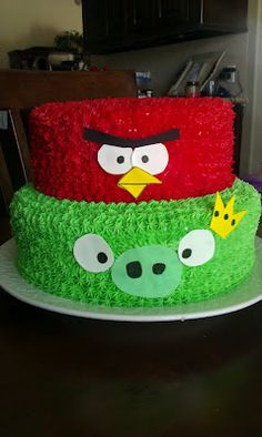 two cakes made to look like angry birds