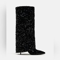 Size Us 8 Eur 39 Velvet Knee High Boots, Womens White Boots, Metallic Ankle Boots, Zara Limited Edition, Pointed Boots, Leather Heeled Boots, White Boots, Zara Shoes, Black Booties