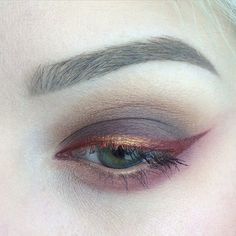 Beauty Make-up, Gold Makeup, Cool Makeup, Make Up Inspiration, Eye Looks, Nails And Makeup, Makeup Goals, Eyes Lips, Make Up Hair