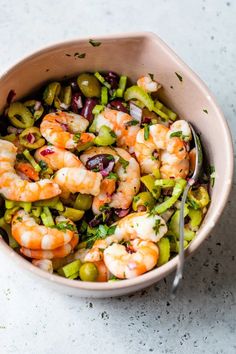 Italian Shrimp Salad  in a bowl Skinnytaste Shrimp, Salad In A Bowl, Shrimp Salad Recipe, Vegan Paleo Recipes, Shrimp Salad Recipes, Italian Olives, Easy Healthy Lunches, Seafood Salad