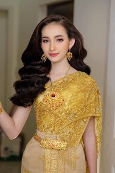 Khmer People, Cambodia Wedding, Khmer Wedding, National Costume, Thai Dress, Wedding Costumes, Bridal Outfits, Cambodia, Wedding Dresses