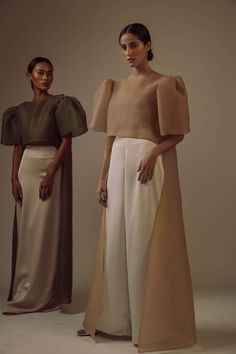 Bridesmaid Dresses Garden, Vania Romoff, Bridesmaid Looks, Graduation Attire, Modern Filipiniana Dress, Filipiniana Wedding, Filipino Fashion, Filipiniana Dress