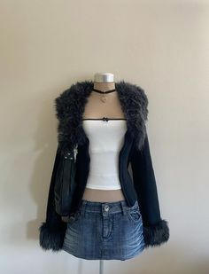 Fur Jacket Outfit, Rh Outfits, 00s Mode, Dark Style, New Rock, Grunge Style