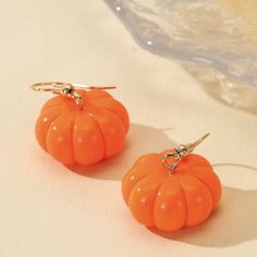 Nwt Pumpkin Drop Earrings Unique Design: These Earrings Feature A Cute Pumpkin Design That Is Perfect For The Autumn Season. Autumn Jewelry: Add A Touch Of Fall To Your Outfit With These Stylish Earrings. High-Quality Material: Made Of Resin, These Earrings Are Durable And Lightweight For Comfortable Wear. Perfect Gift: These Earrings Make A Great Gift For Any Woman Or Girl Who Loves Autumn And Unique Jewelry. Versatile: Wear These Earrings To Thanksgiving Dinner, Pumpkin Patches, Or Any Autumn Free People Earrings, Autumn Earrings, Anthropologie Earrings, Gold Star Earrings, Silver Threader Earrings, Pumpkin Earrings, Fall Earrings, Stylish Earring, Fall Jewelry