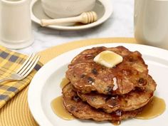 Oatmeal Cookie Pancakes, Cookie Pancakes, Family Friendly Breakfast, Family Breakfast, Oatmeal Pancakes, Rachel Ray, Oatmeal Cookie, Oatmeal Raisin Cookies, Banana Oatmeal