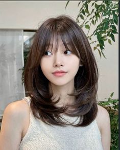 Layered Haircuts Korean, Short Hairstyles Korean, Haircuts Korean, Pretty Hair Cuts, Hairstyles Korean, Korean Short Hair, Hair Style Korea, Hair Inspiration Long, Medium Layered Haircuts