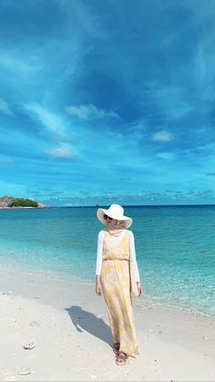 Outfit Mantai, Beach Outfit Modest, Beach Hijab, Bali Outfit, Ootd Beach