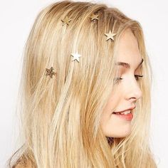 Add A Little Sparkle And Glam To Your Hair 5-Piece Spiral Hair Pin Set. Gold Tone Stainless Steel. Price Is For 5 Piece Set Price Is Firm. Add To Bundle To Discount (Bin: 301) Metal Stars Decor, Star Hair Pins, Hair Acessories, Night Hairstyles, Hair Jewels, Gold Hair Accessories, Bridal Hair Clip, Star Hair, Hair Accessories Gift