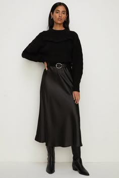 Satin Midi Skirt Outfit Evening, Black Bias Skirt Outfit, Black Silk Midi Skirt Outfit, Satin Black Skirt Outfit, Black Satin Midi Skirt Outfit, Silk Midi Skirt Outfit, Satin Midi Skirt Outfit, Black Satin Skirt Outfit, Satin Skirt Black