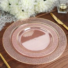 10 Pack | 7.5inch Blush / Rose Gold Plastic Salad Plates With Gold Rim And Hammered Design Rose Gold Charger Plates, Plastic Plates Wedding, Gold Table Setting, Rose Gold Table, Gold Plastic Plates, Gold Charger Plate, Disposable Plastic Plates, Thanksgiving Dinner Table, Rim Design