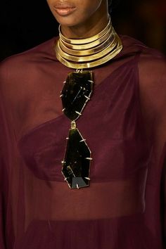 2022 Couture, Runway Jewelry, Bold Statement Jewelry, Chic Fashionista, Big Jewelry, Stephane Rolland, Chunky Jewelry, Couture Details, Simply Chic