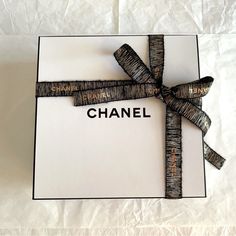 Chanel Box Packaging, Chanel Gifts, Chanel Eyeshadow, Ribbon Paper, Chanel Reissue, Jennie Chanel, Empty Perfume Bottles, Gift Box With Ribbon