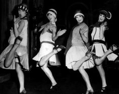 . Charleston Dance, Style Année 20, Roaring 1920s, 1920's Flapper, Jean Patou, Louise Brooks, Jitterbug