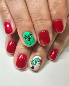 Grinch Manicure Ideas, Grinch Green Nails, Grinch Nails For Kids, Grinch Fingernails, Grinch Nail Ideas, Grinch Nail Designs