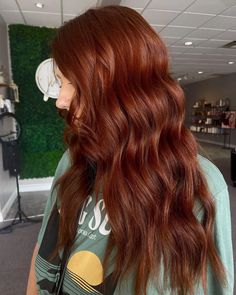 20+ Cowboy Copper Hairstyle Ideas for a Western-Inspired Look - WomenSew Dark Orange Copper Hair, Cowboy Copper Hair Brunette Short, Cowboy Copper Short Hair, Brunette Cowboy, Dark Cowboy Copper Hair, Cowgirl Red Hair, Cowboy Copper Hair Brunette, Cowboy Copper Hair With Blonde, Copper Hair Short