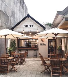 Outdoor Restaurant Design, Small Coffee Shop, Coffee Shop Interior Design, Cozy Coffee Shop