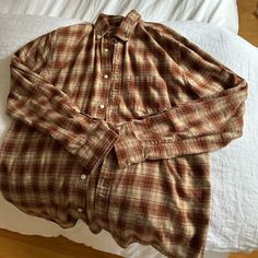 Brandy Melville Flannel, One Size Classic Brown Flannel Top, Orange Flannel Outfit, Brandy Melville Flannel, Ponyboy Curtis, Tops Brandy Melville, Vintage Floral Shirt, Apple Jack, Fall Flannel, Fashion Diary