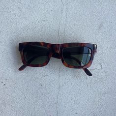 Sun Buddies Tortoiseshell Sunglasses. In Perfect Condition, Barely Worn. Tortoiseshell Sunglasses, Tortoise Shell Sunglasses, Women's Sunglasses, Colored Sunglasses, Glasses Accessories, Tortoise Shell, Square Sunglasses, Sunglasses Accessories, Women's Accessories