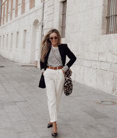 Mode Ab 50, Jacket Outfit Women, Plus Size Fall Outfit, Spring Work Outfits, Short Women Fashion, Stylish Work Attire, Stripe Outfits, Summer Work Outfits