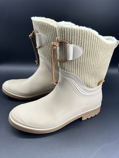 Alpine Design X Kamik Women’s HAZEL SHORTIE BOOTS IVORY Sz 8 Waterproof. Like new, great condition! Alpine Design, Brands Outlet, Athletic Shoes, Shoe Accessories, Like New, Women Accessories, Women Shoes, Things To Sell, Boots