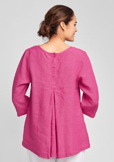 Tunic Tops Outfit, Stylish Tunic Tops, Cotton Dress Pattern, Cotton Tops Designs, Linen Tops, Stylish Tops For Women, Lace Dress Design, Latest Dress Design, Linen Shirts Women