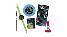 star wars party supplies including darth vader's tie, watch and brochure