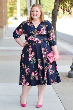 Elegant Plus Size Dresses, Edgy Plus Size Fashion, Plus Size Retro Dresses, Dark Florals, Xxxl Dress, Big Size Dress, Stylish Plus, Plus Size Fashion For Women, Plus Size Swimsuits