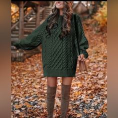 Nwt Fashionvilla Size Small Oversized Hunter Green Knotted Sweater. Beautifully Crafted And Looks Amazing With Or Without Layers Or Coat. Easily Accessorized. Sleeves Are Cuffed Fall Wedding Casual, Effortless Fall Fashion, Cute Casual Fall Outfits, Simple Skirts, Oversized Cable Knit Sweater, Mom Outfits Fall, Sweaters Short, Sweater Mini Dress, Wedding Casual