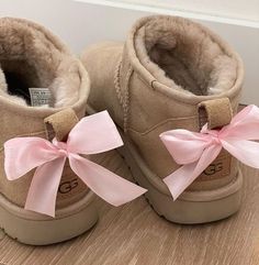 #uggs #ugg inspo #bows on uggs #back to school #back to school shoes Cute Uggs, Uggs With Bows, Pretty Sneakers, Pink Uggs, Preppy Shoes, Pretty Shoes Sneakers, Preppy Lifestyle, Pink Bows, Pink Girly Things