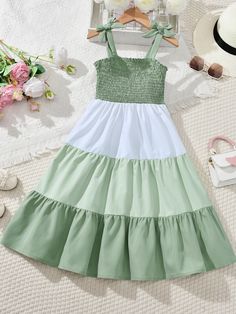 Multicolorido Boho Collar Sem Mangas Tecido Bloco de cores Suspensório Embellished Não elástico  Roupa Meninas Cute Girls Outfits Kids, Dresses For Girls Kids, Frock Designs For Girl, Frocks For Kids, Simple Frock Design, Kids Dress Collection, Simple Frocks, Dresses For Kids