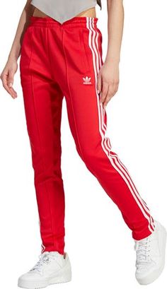 Adidas Hose, Bold Shoes, Adidas Adicolor, Adidas Track Pants, Adidas Track, Original Clothes, Women Lifestyle, Red Adidas, Pink Adidas