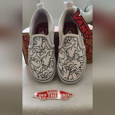 Vans Color Me Asher Slip-Ons With The Cutest Shark Design! The Color Me Line Is No Longer Available For Sale Through Vans Size Youth 10.5 They Are Meant To Be Colored With Markers Or Paint, Just Like A Coloring Book! If You're Not Familiar With Vans, They Do Run A Bit Narrow, So Keep That In Mind For Sizing For Your Child. Painting Vans, Custom Slip On Vans, Skater Shoes, Vans Black And White, Van Color, Cute Shark, Kids Shoes, Color Me, Shoes Sneakers