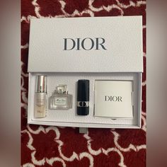 Great For Stocking Stuffer For Christmas Mini Set Never Use Dior Gift Set, Dior Addict Lipstick, Coral Lipstick, Dior Lipstick, Dior Addict Lip, Dior Makeup, Lipstick Holder, Dior Addict, Lipstick Set