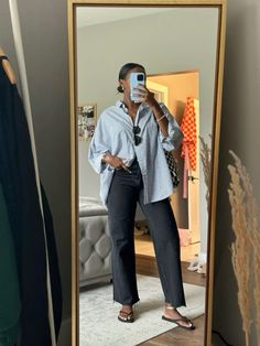 Simple Fall Transition Outfits, Fall Transition Outfits Midsize, Mum Vibes Outfit, Summer Fall Transition Outfit Work, Mum Aesthetic Outfits, Casual Fall Transition Outfits, Cool Mom Outfits Fall, Autumn Transition Outfits, Summer To Fall Transition Outfits 2023