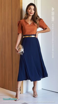 Evening Skirts, Casual Outfit Inspiration, Paneled Skirt, Elegante Casual, Fashion Mistakes, Blue Skirt, Formal Outfit