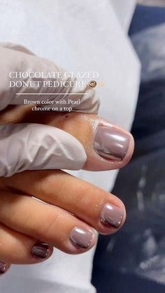 Glazed Donut Nails Pedicure, Chocolate Toenails, Glazed Toenails, Glazed Donut Nails How To, Glazed Pedicure, Glazed Donut Toe Nails, Glazed Donut Dip Nails, How To Use Powder, Glazed Donut Pedicure