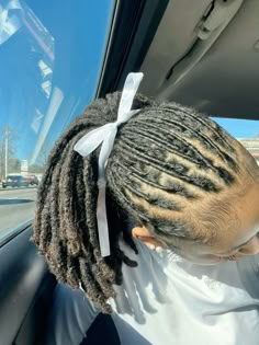 Hairstyles Locs Long, Braids Curly Ends Short, Layered Haircuts Side Part, Layered Edgy Haircuts, Haircuts Side Part, Knotless Braids Curly Ends, Braids Curly Ends, Short Braid Hairstyles, Locs Long