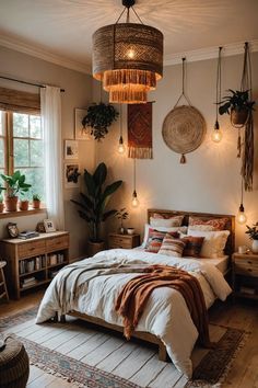 Bedroom Boho Industrial, Boho Bedroom Lights, Japanese Boho Bedroom, Urban Room Aesthetic, Spanish Inspired Bedroom, Boho Master Bedrooms Decor, Bedroom Ideas Farmhouse Style, Boho Industrial Bedroom, Hanging Lights In Bedroom