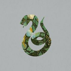 an image of a snake that is in the shape of a letter g on a gray background