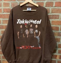 Comfort Color Tokoi Retro Graphic T-Shirt Tokio , Hotel Graphic Gift Albums ,Tokio 90s Vintage Gift for Men Women Unisex T-Shirt ABOUT MATERIAL: Comfort Colors® 1717 Made with medium fabric (6.1 oz/yd² (206.8 g/m consiting of high quality, 100% ring-spun US cotton for long-lasting comfort. The relaxed fit keeps the wearer comfy in both casual and semi-formal settings while the crew neckline delivers that classic, neat style which makes it perfect for accessorizing. What's more, the pre-shrunk fa Chase Atlantic, Summer Music, 90s Shirts, Band T Shirts, Vintage T Shirts, J Cole, Band Shirt, Concert Shirts, Hozier