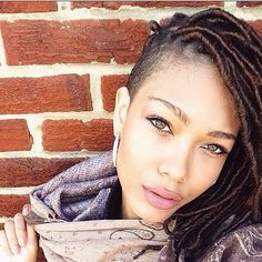 Voice Of Hair, Faux Dreads, Braids With Shaved Sides, Shaved Side Hairstyles, Natural Hair Cuts, Find Hairstyles, Faux Locs Hairstyles, Dreadlock Styles, Human Braiding Hair