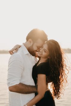 #savethedate #postwedding #couple #photoideas #couplephotos #romance #love Beach Morning Photoshoot, Beach Photography Couples, Yamuna Ghat, Pre Wedding Photoshoot Props, Morning Beach, Pre Wedding Videos