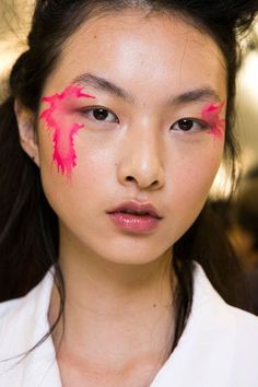 Catwalk Makeup, Backstage Makeup, Paris Runway, Fashion Week Backstage, Make Up Inspiration, Runway Makeup, Beauty Make-up