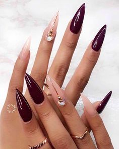 Burgundy Stiletto Nails, Nails And Rings, Two Tone Nails, French Pedicure, Stiletto Nail Art, Stiletto Nails Designs, Shiny Nails, Classy Nails